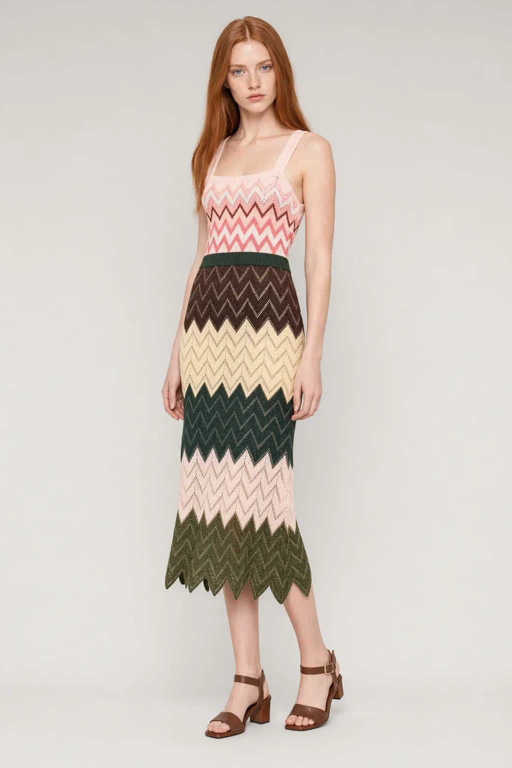 Contrast-Color Knitted Midium Dress