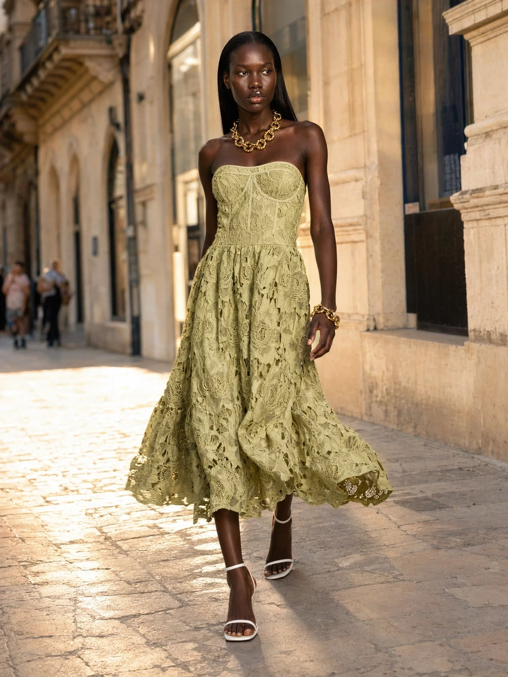 Lace Floral Embroidered Cut-Out Midium Dress in Green